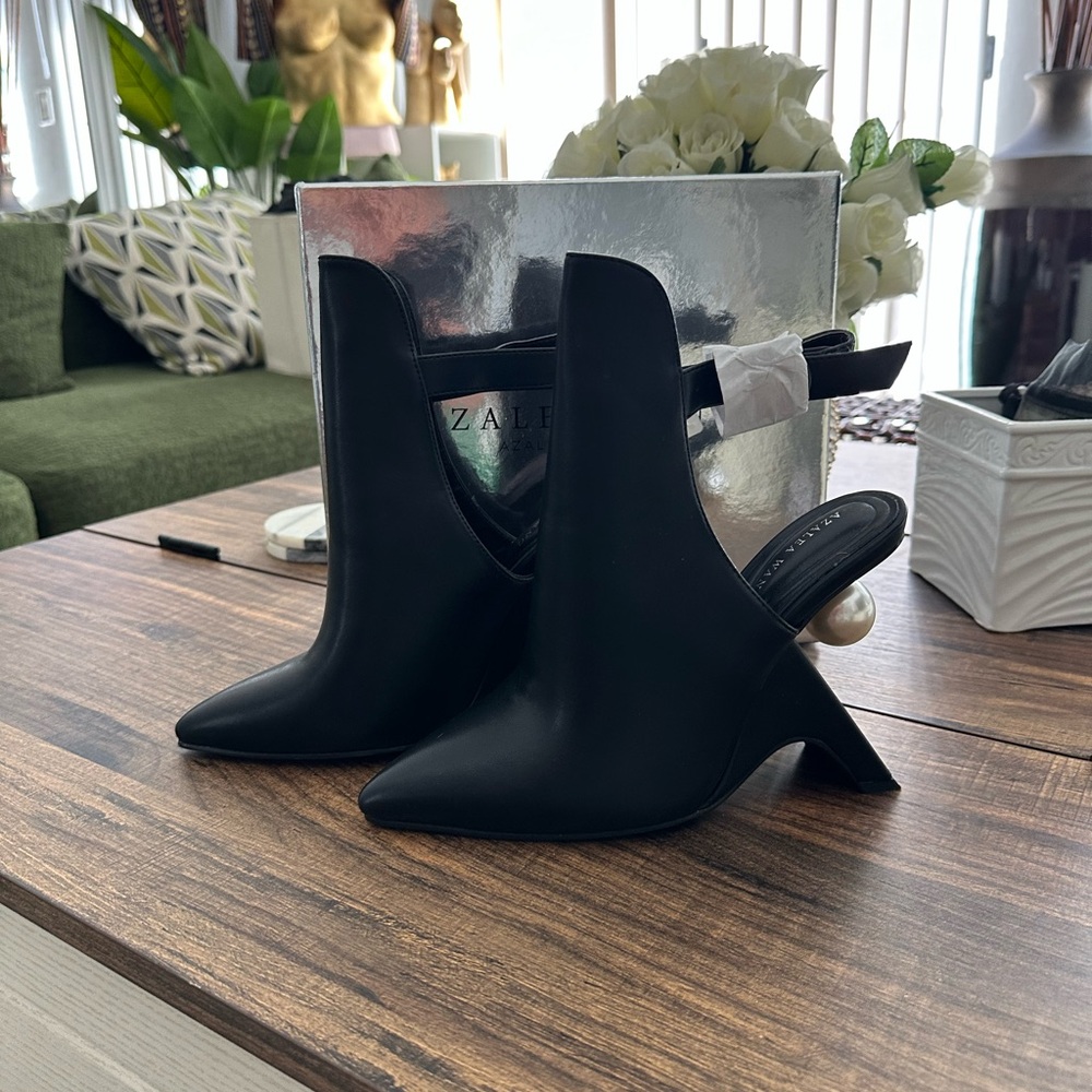 Black Women's Heeled Mules